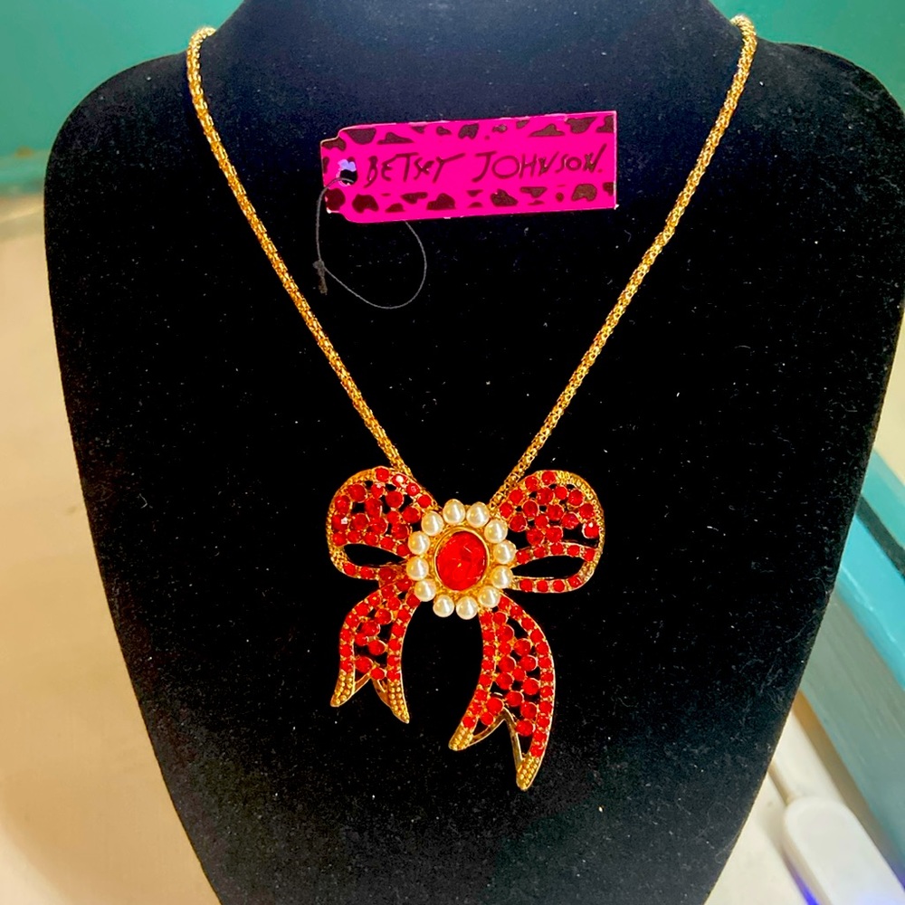 🎀Women’s Betsey Johnson Necklace🎀